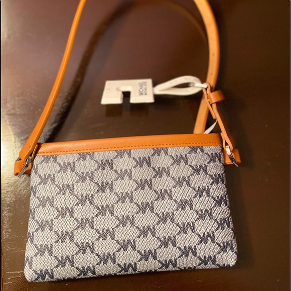 Michael Kors Handbags - Fanny bag